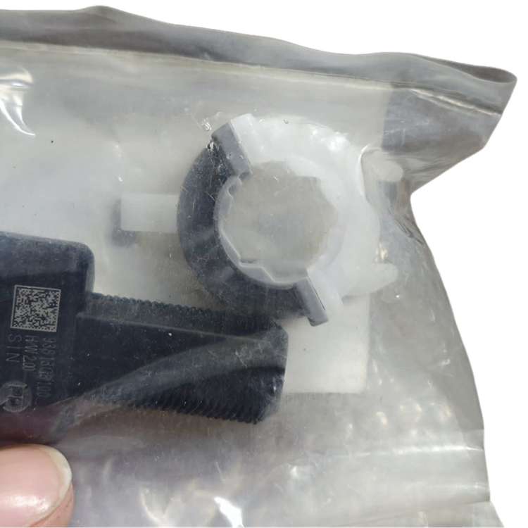 سوییچ چراغ ترمز مناسب کیا سورنتو اسپورتیج کیا اپتیما کادنزا کیا K5 کارنیوال کیا ریو کد فنی 93810G8100