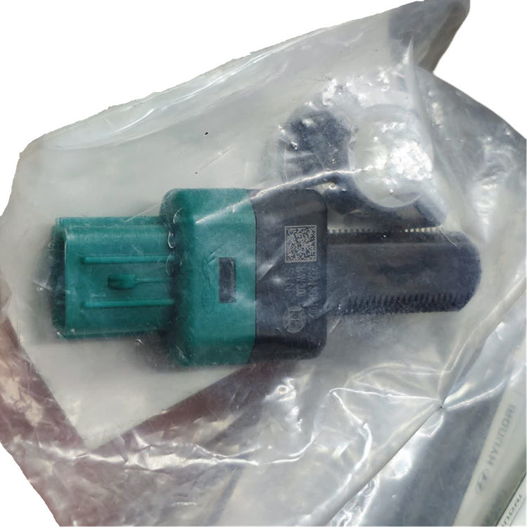 سوییچ چراغ ترمز مناسب کیا سورنتو اسپورتیج کیا اپتیما کادنزا کیا K5 کارنیوال کیا ریو کد فنی 93810G8100